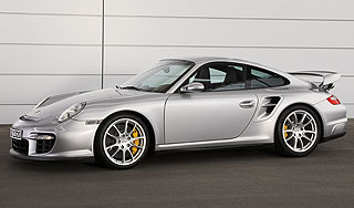 Porsche опрокинул грузовик с иномарками Porsche опрокинул грузовик с иномарками