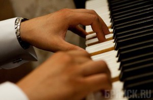 Фестиваль «Кремль музыкальный» стартует в Брянске выступлением Андрея Юсова