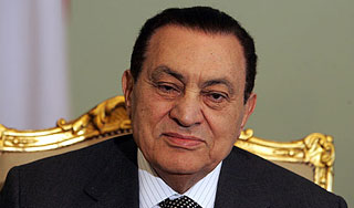 Мубарака и его сыновей схватила полиция Мубарака и его сыновей схватила полиция