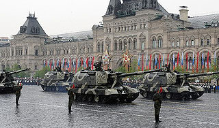 В Москву введут 100 единиц боевой техники В Москву введут 100 единиц боевой техники