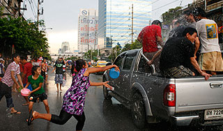 Праздник в Таиланде унес более 100 жизней Праздник в Таиланде унес более 100 жизней