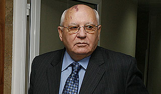 Горбачев перенес операцию на позвоночнике Горбачев перенес операцию на позвоночнике