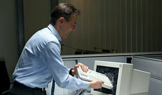 Клерки оказались врагами своих компьютеров Клерки оказались врагами своих компьютеров