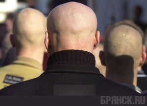 Группу бритоголовых осудили за убийство молодого человека