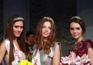 Титула «Мисс Брянск-2011» удостоилась Софья Кулешова