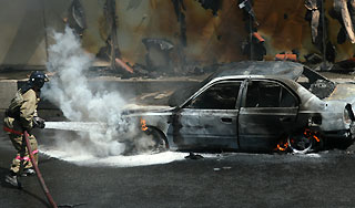 В Москве массово горят автомобили В Москве массово горят автомобили