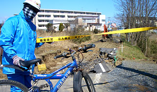 Японцам запретили приближаться к АЭС Японцам запретили приближаться к АЭС