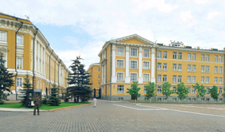 Кремлевскую мебель хотят продать с аукциона Кремлевскую мебель хотят продать с аукциона