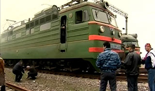 На пути бронепоезда прогремел взрыв На пути бронепоезда прогремел взрыв