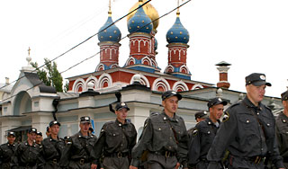 Полиция усилила охрану храмов Москвы Полиция усилила охрану храмов Москвы