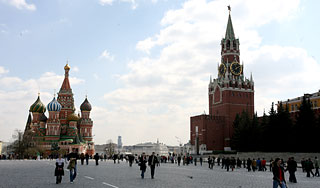 У Кремля скутер протаранил машину полиции У Кремля скутер протаранил машину полиции