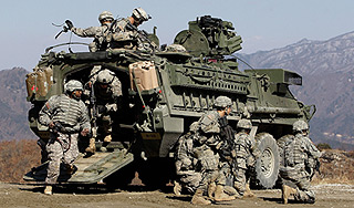 Сеул направил на КНДР реактивные ракеты Сеул направил на КНДР реактивные ракеты