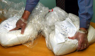 Поверхность озера в США покрылась кокаином Поверхность озера в США покрылась кокаином