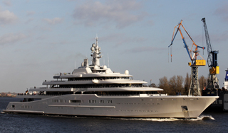 Абрамович сдает яхту за $2 млн в неделю Абрамович сдает яхту за $2 млн в неделю