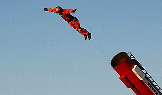 "Человек-ядро" разбился в Великобритании "Человек-ядро" разбился в Великобритании