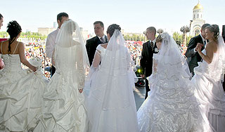 Сергей Сoбянин поженил молодых Сергей Сoбянин поженил молодых