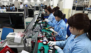 Китайским рабочим запретили самоубийства Китайским рабочим запретили самоубийства