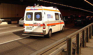 BMW протаранил скорую и коляску с ребенком BMW протаранил скорую и коляску с ребенком