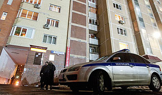 Москвич взял в заложники малолетнего сына Москвич взял в заложники малолетнего сына