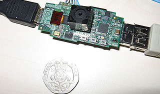 Создан компьютер размером с палец Создан компьютер размером с палец