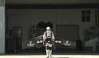 Швейцарец с крыльями пролетит над США Швейцарец с крыльями пролетит над США