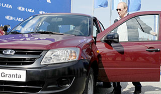 Путин испытал бюджетную Lada Granta Путин испытал бюджетную Lada Granta