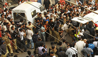 Боевики начали мстить за смерть бен Ладена Боевики начали мстить за смерть бен Ладена