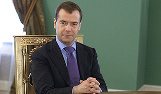 Медведев поручил чиновникам искать смену Медведев поручил чиновникам искать смену