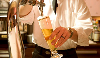 В Нью-Йорке распили пиво Вашингтона В Нью-Йорке распили пиво Вашингтона