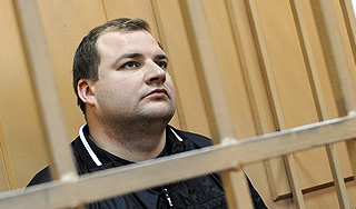 Двух бывших прокуроров арестовали за казино Двух бывших прокуроров арестовали за казино