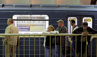 В метро Петербурга произошло двойное ЧП В метро Петербурга произошло двойное ЧП