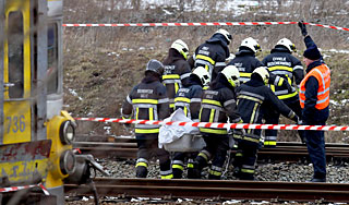 В Германии разбился поезд с химикатами В Германии разбился поезд с химикатами