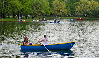 В пруду Москвы снова выловили труп В пруду Москвы снова выловили труп