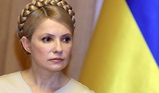 Тимошенко увезли в суд под конвоем Тимошенко увезли в суд под конвоем