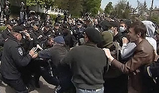 Фигурант скандала во Львове сбежал в Россию Фигурант скандала во Львове сбежал в Россию