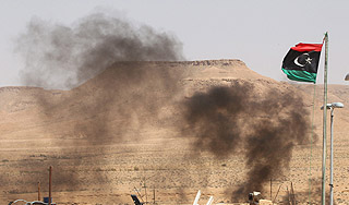 Лазер навел на войска Каддафи 240 авиабомб Лазер навел на войска Каддафи 240 авиабомб