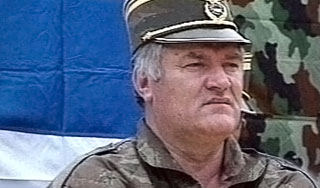 Опубликовано фото Младича после ареста Опубликовано фото Младича после ареста