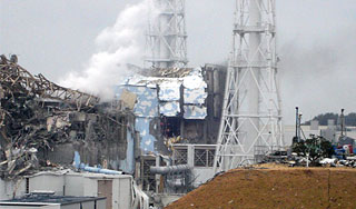 У реактора "Фукусимы-2" вспыхнул пожар У реактора "Фукусимы-2" вспыхнул пожар