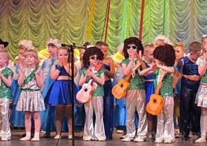 Около 250 дошколят выступили во Дворце Гагарина