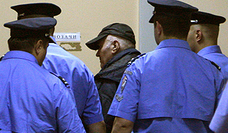 Суд разрешил выдать Младича в Гаагу Суд разрешил выдать Младича в Гаагу