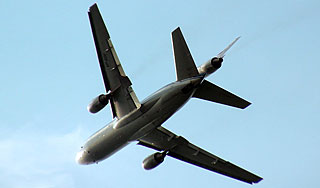 Двигатель самолета загорелся при посадке Двигатель самолета загорелся при посадке