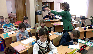 Российские школы останутся бесплатными Российские школы останутся бесплатными