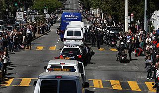 Младича отправили на суд в Гаагу Младича отправили на суд в Гаагу