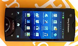 Sony Ericsson уменьшила топовый смартфон Sony Ericsson уменьшила топовый смартфон