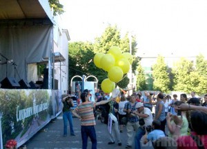 Митингующие запустили в воздух чучело архитектора Лобанова