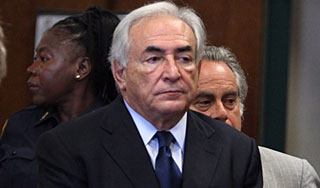 Стросс-Кан отверг обвинения в суде Стросс-Кан отверг обвинения в суде