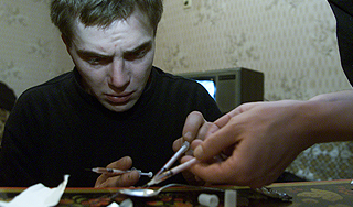 Грызлов предложил изолировать наркоманов Грызлов предложил изолировать наркоманов