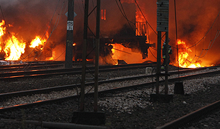 Названы версии взрыва на железной дороге Названы версии взрыва на железной дороге
