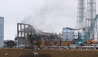 "Фукусима-1" потеряла защиту от взрывов "Фукусима-1" потеряла защиту от взрывов