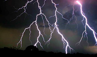 Молния отправила 70 курсантов в больницу Молния отправила 70 курсантов в больницу